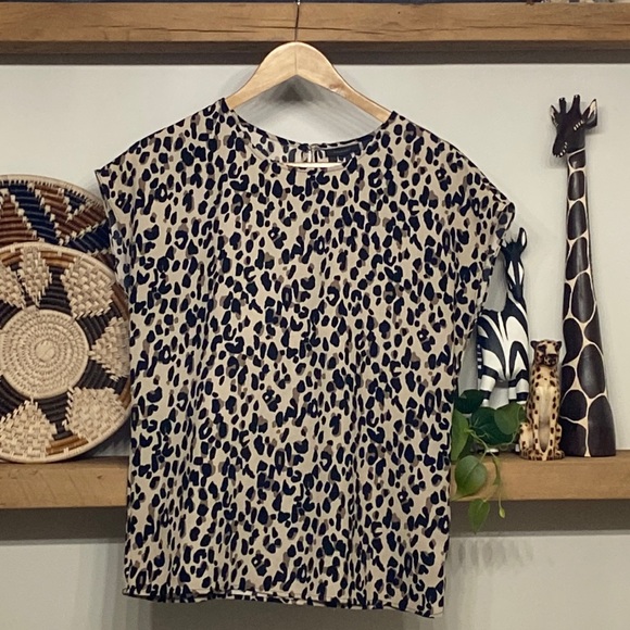Halogen cap sleeve blouse from Nordstrom size XS leopard print - Picture 1 of 5